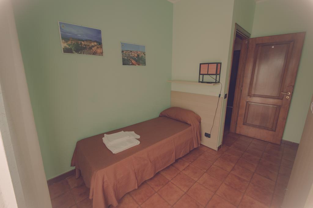 Cassiodoro Rooms Affittacamere 卡坦扎罗 外观 照片