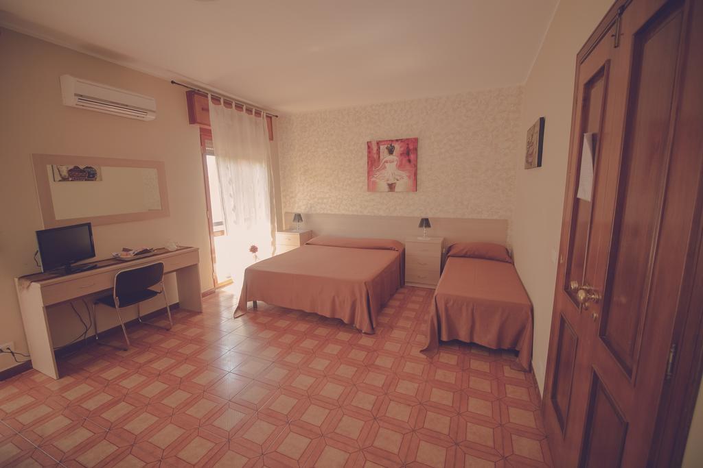 Cassiodoro Rooms Affittacamere 卡坦扎罗 外观 照片