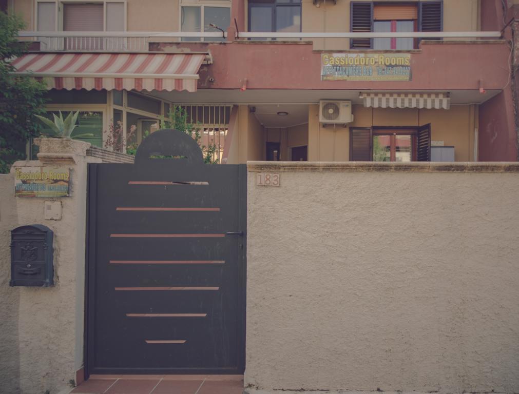 Cassiodoro Rooms Affittacamere 卡坦扎罗 外观 照片