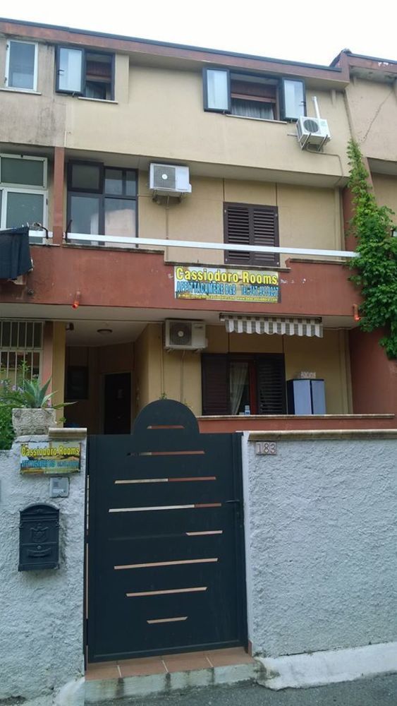 Cassiodoro Rooms Affittacamere 卡坦扎罗 外观 照片