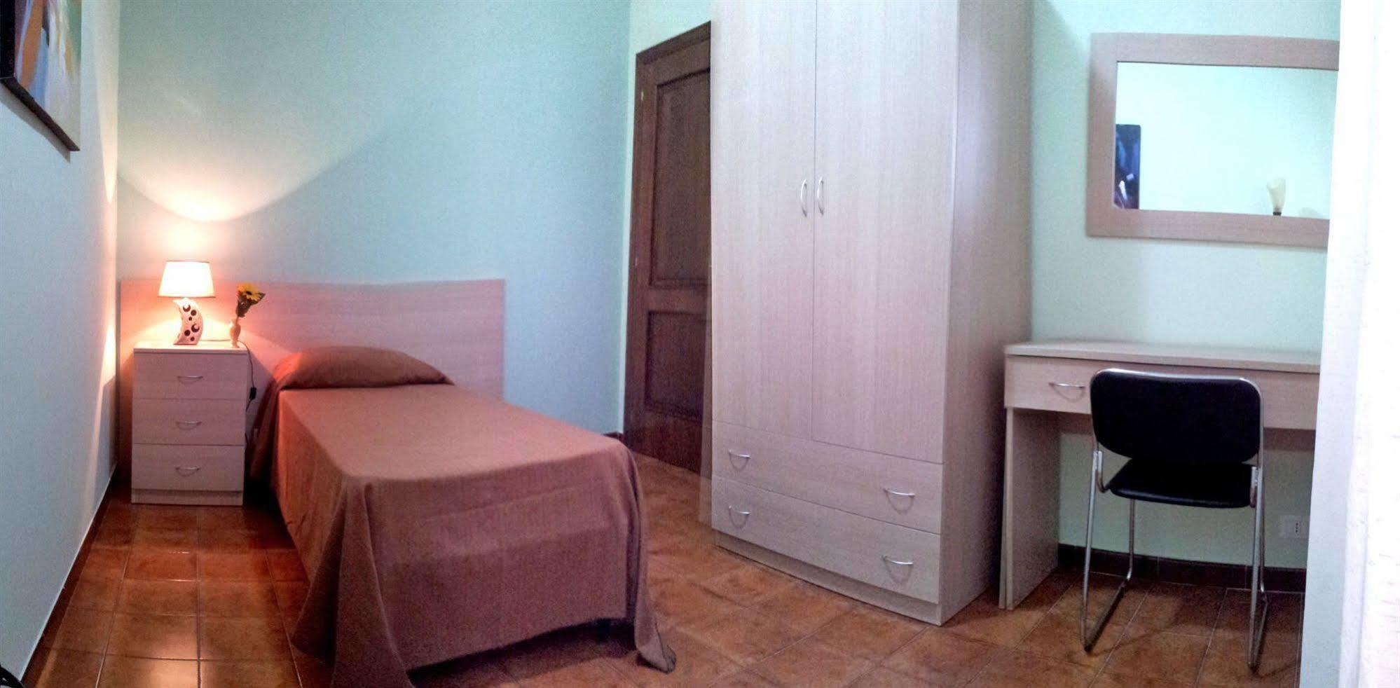 Cassiodoro Rooms Affittacamere 卡坦扎罗 外观 照片