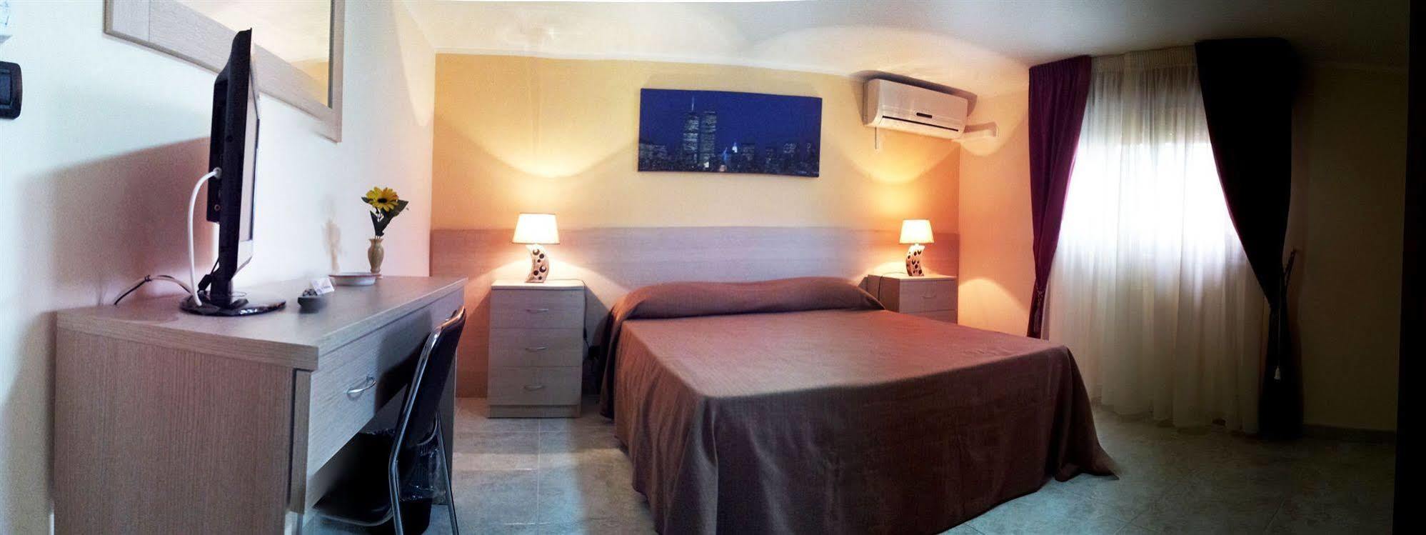 Cassiodoro Rooms Affittacamere 卡坦扎罗 外观 照片